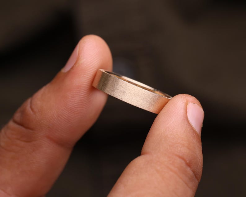 14K Gold Round Lab Grown Diamond Men's Wedding Band, Perfect Ring for Him