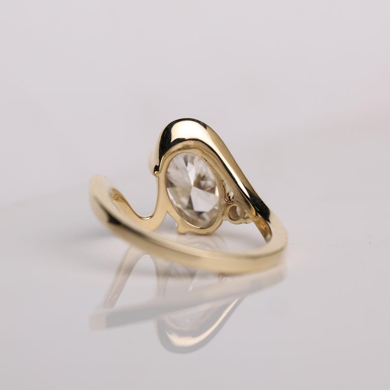 Oval Diamond Engagement Ring with Flush Fit Band, 14K Solid Gold Matching Ring Set