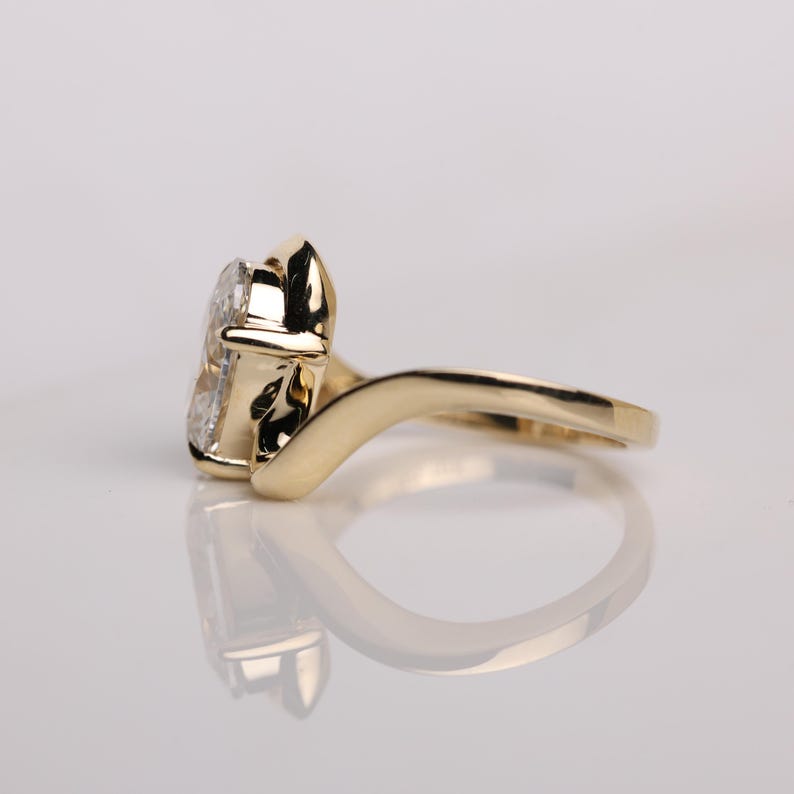 Oval Diamond Engagement Ring with Flush Fit Band, 14K Solid Gold Matching Ring Set