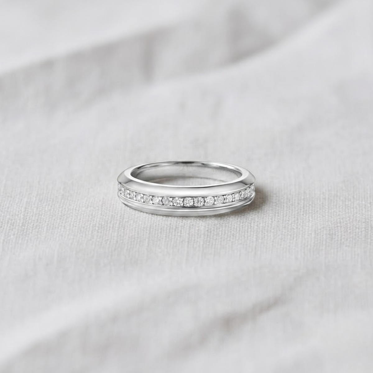 14K Gold Round Cut Lab Grown Diamond Men's Wedding Band Ring