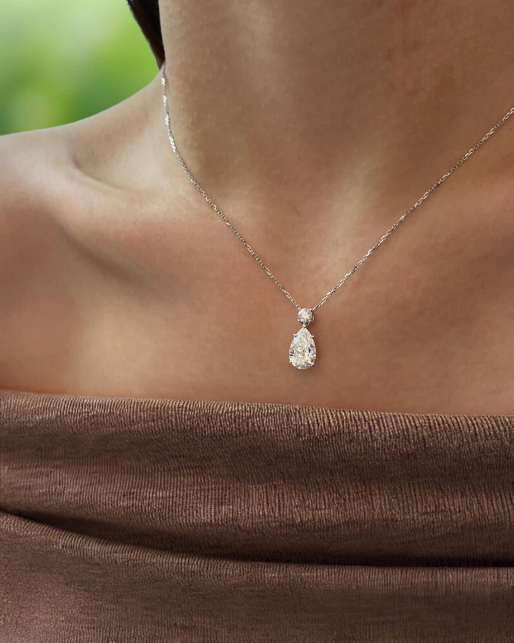 2 Carat Pear Cut F VS1 Lab Grown Diamond IGI Certificate 14K Gold Necklace