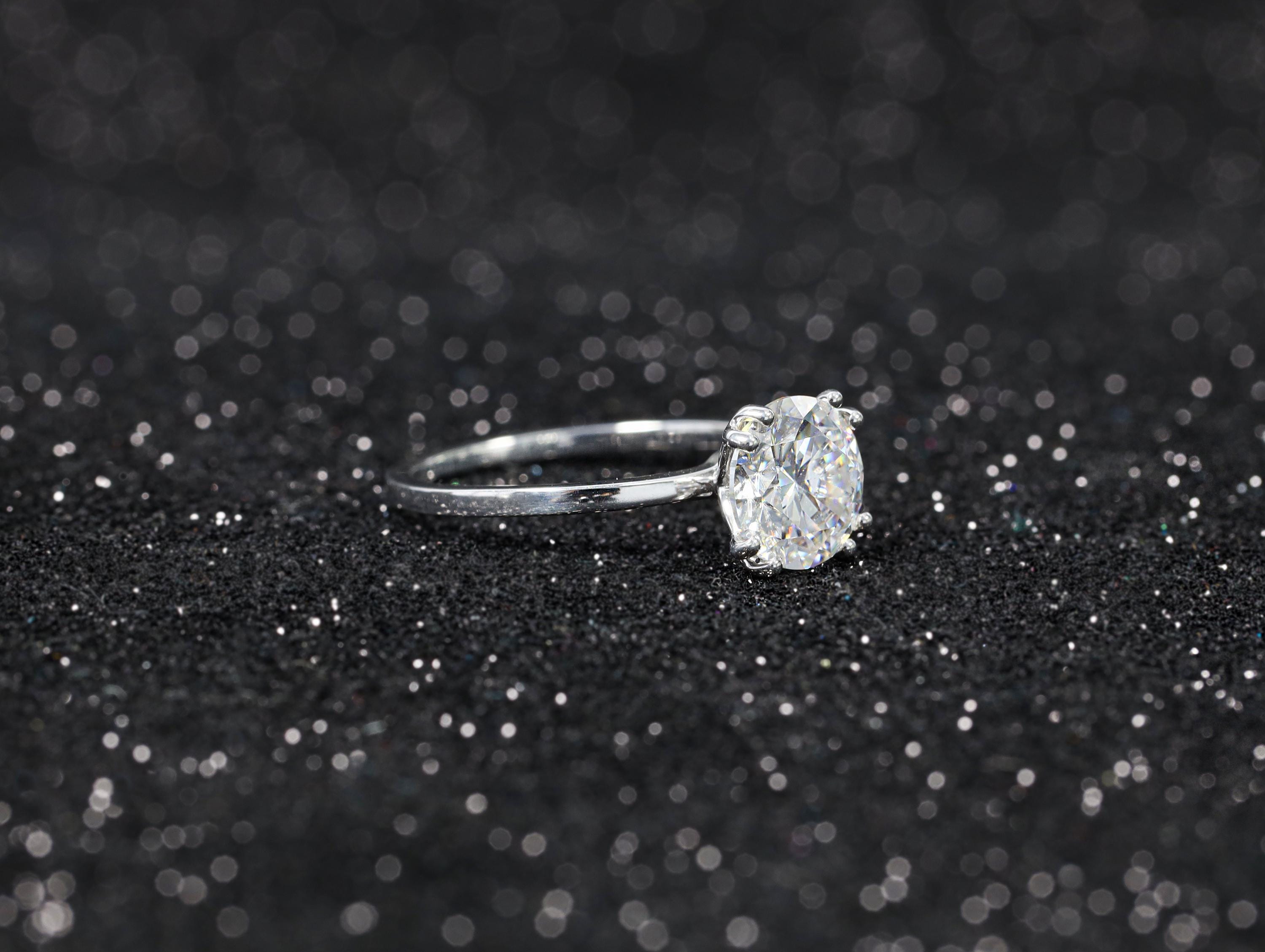 2 Carat IGI CERTIFIED 14K Gold Round Brilliant Excellent Cut Lab Diamond Solitaire Engagement Ring