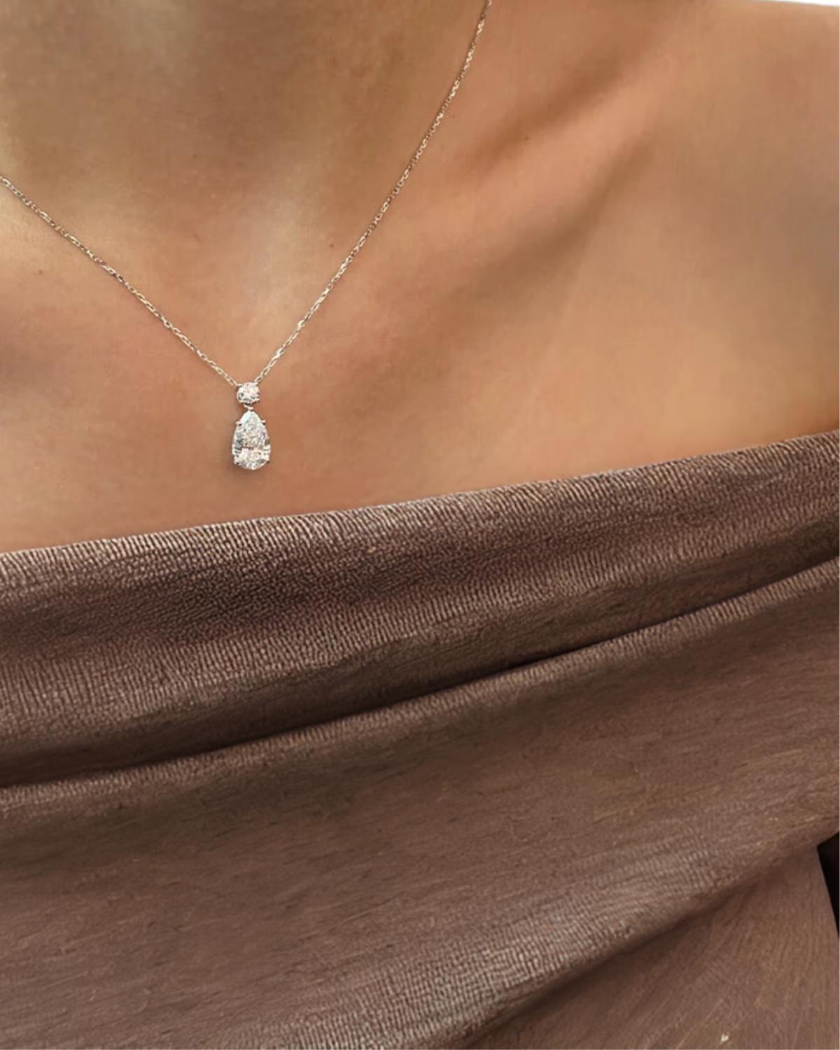 2 Carat Pear Cut F VS1 Lab Grown Diamond IGI Certificate 14K Gold Necklace