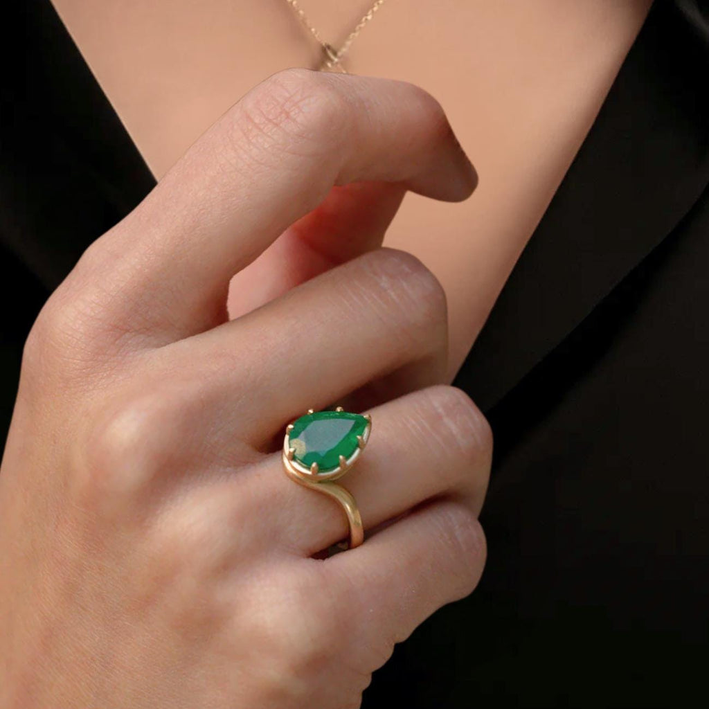 Pear Cut Emerald solitaire ring for women, Green Emerald Ring in 14K Solid Gold