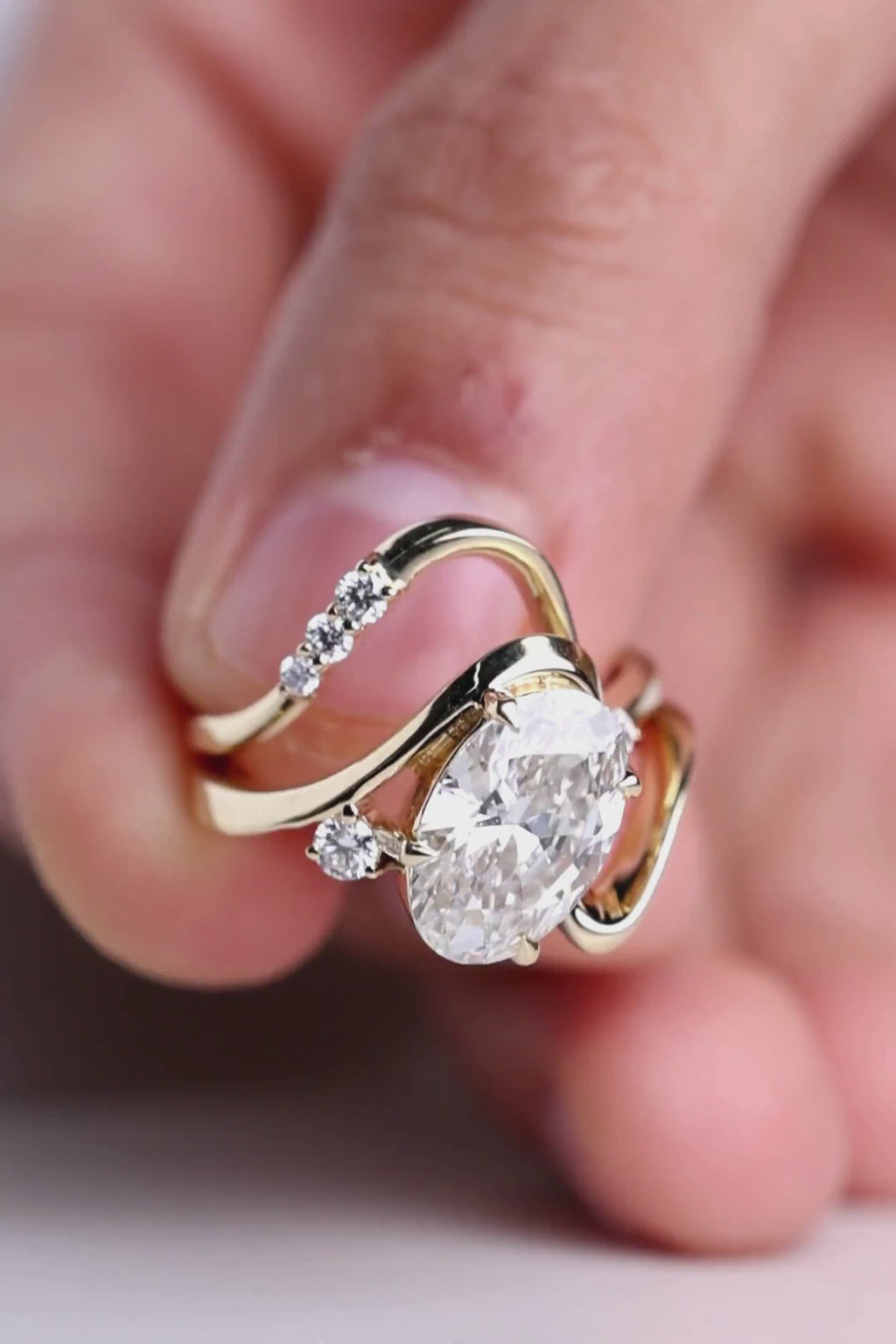 Oval Diamond Engagement Ring with Flush Fit Band, 14K Solid Gold Matching Ring Set